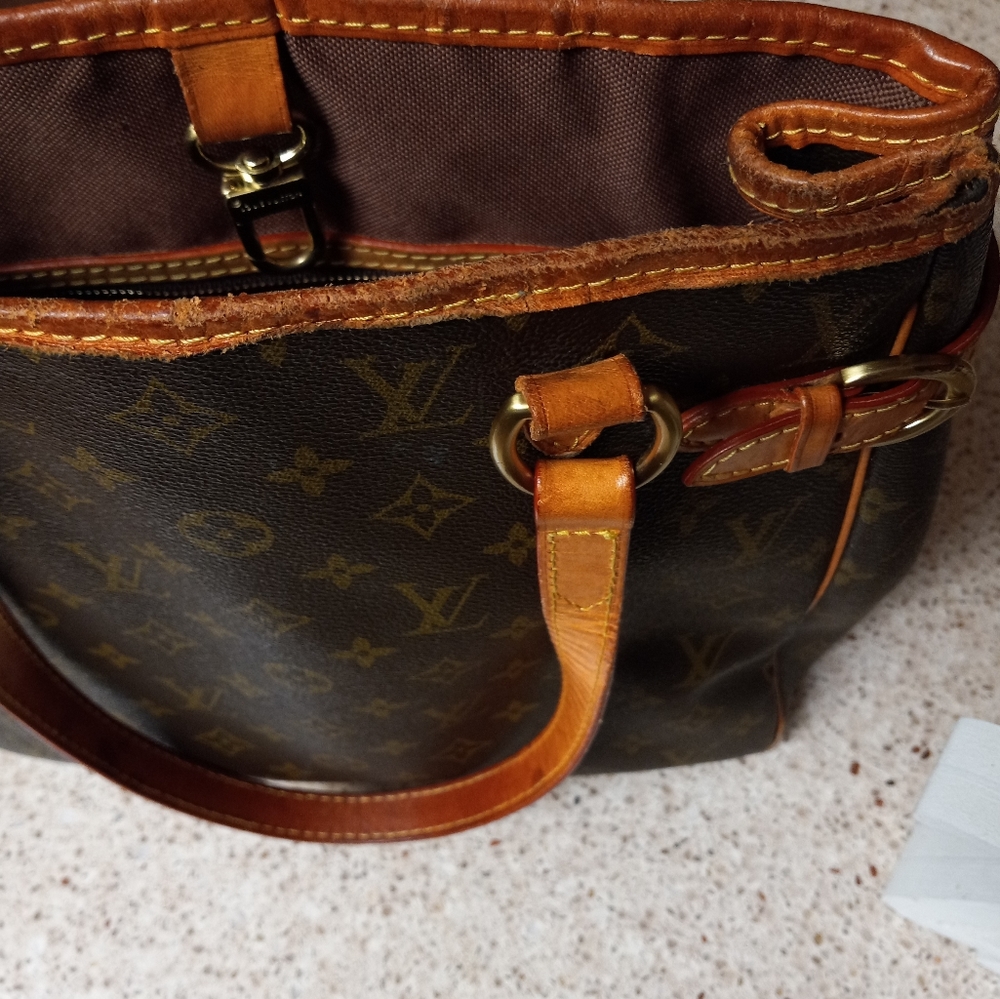 Authentic Still Decent Purse - Picture 4 of 4